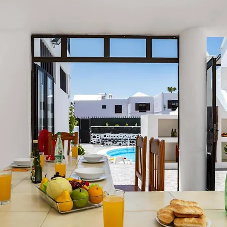 Villa Anjharad By