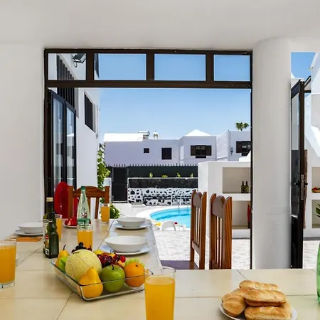 Anjharad By Villa Puerto del Carmen (Lanzarote)